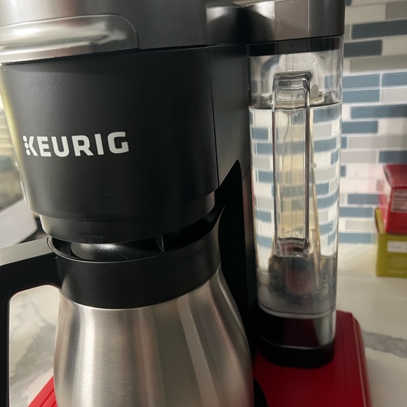 Keurig coffee machine - Picture 3 of 5